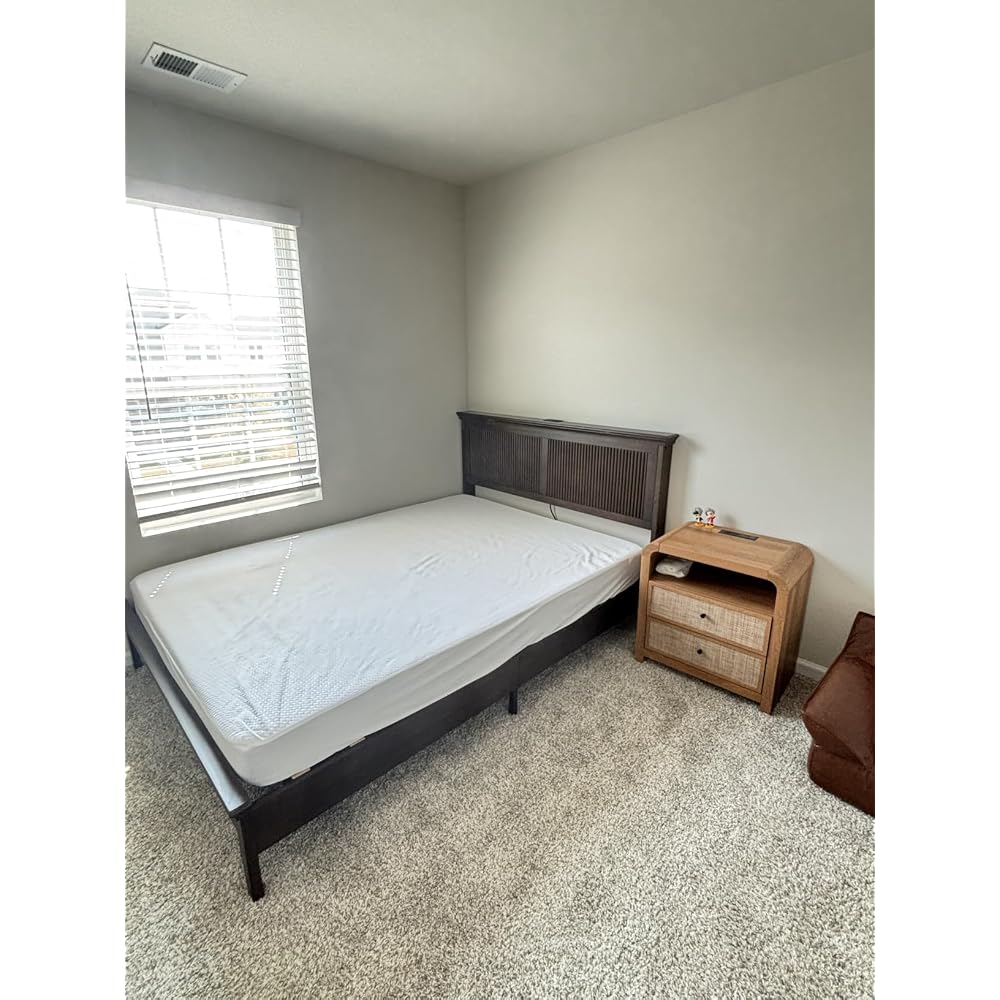 Wood Queen Bed, Solid Wood Bed With Tall Headboard, American Vintage Design, Queen Bed With Charging Station & RGB LED, Wood Slats Support, Noise-Free, Sturdy Structure, Easy Assembly, Walnut