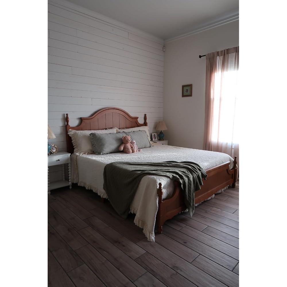 King Solid Wood Poster Bed with Arched Headboard, Brown