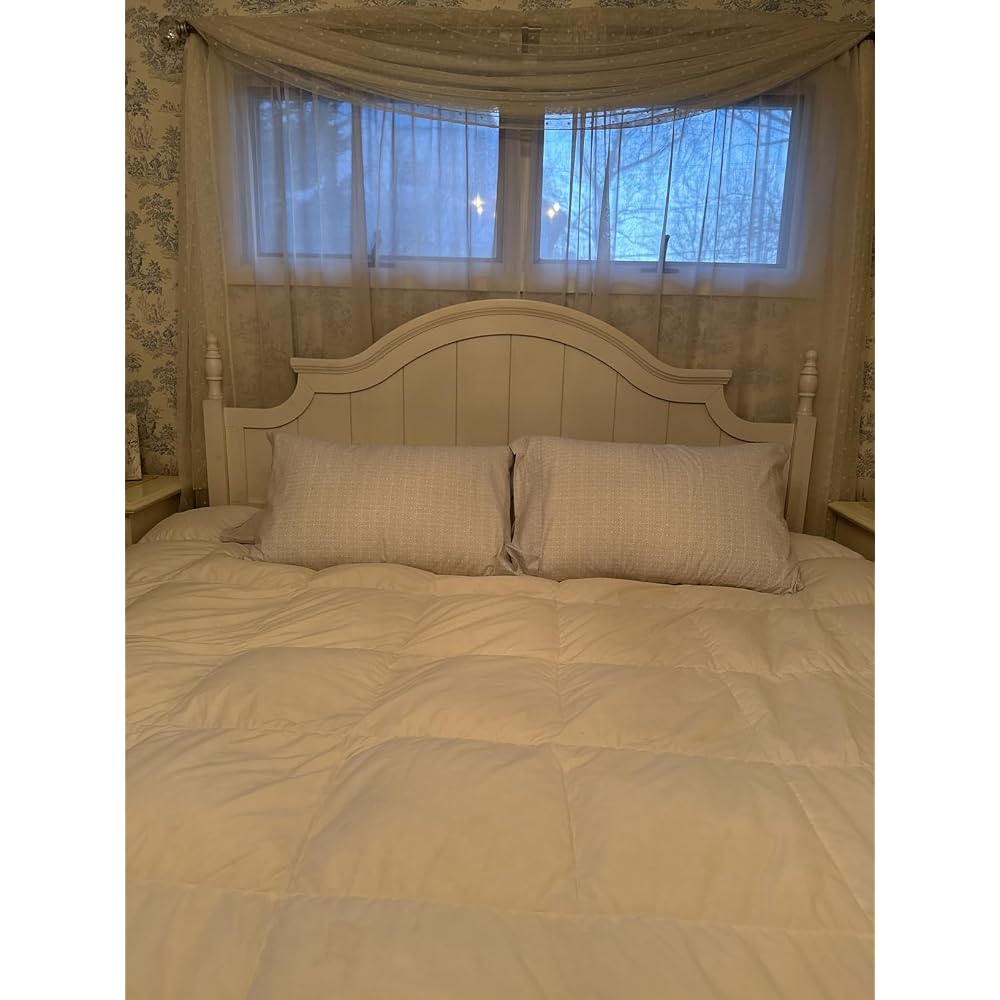 King Solid Wood Poster Bed with Arched Headboard, Brown