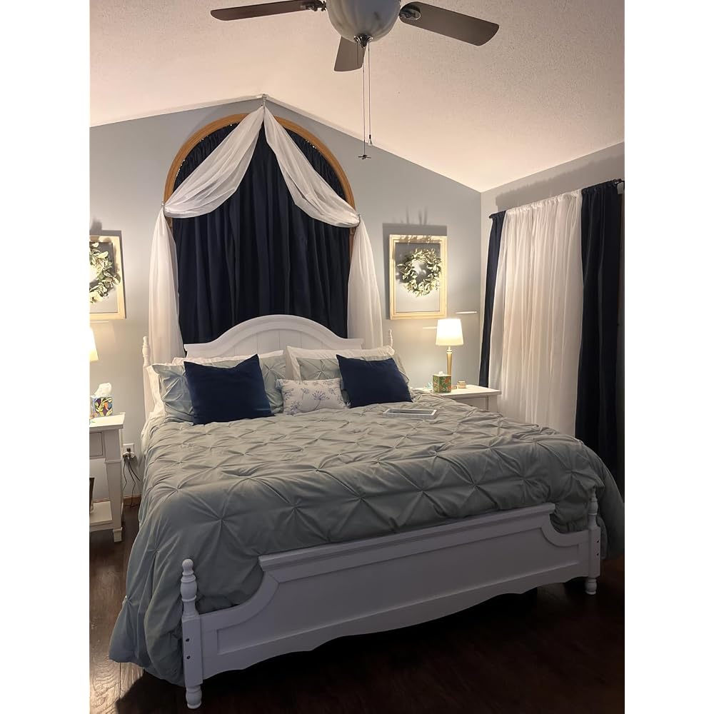 King Solid Wood Poster Bed with Arched Headboard, Brown